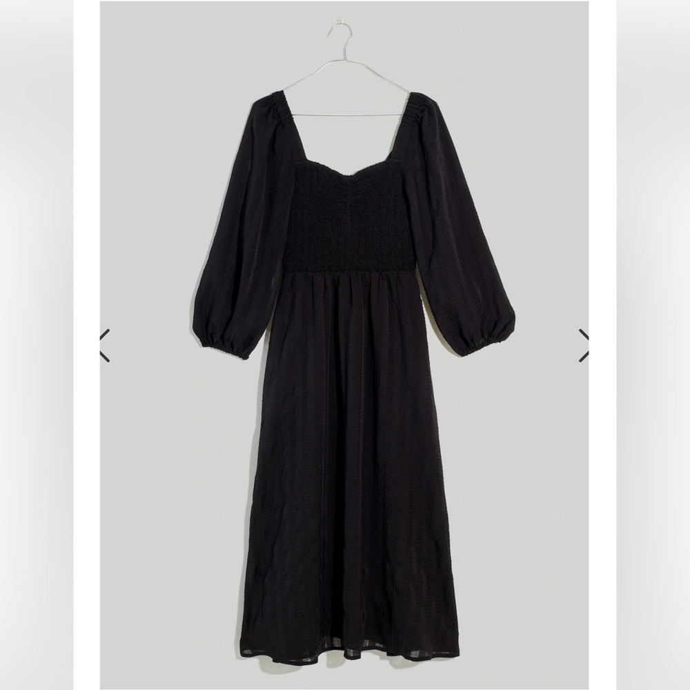 Lucie Sweetheart Midi Dress in true black